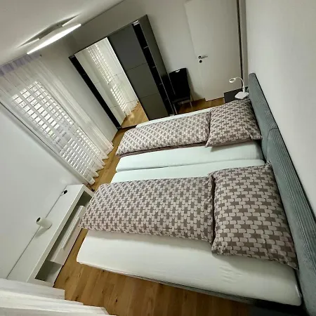 Haus Römerhof 3 *